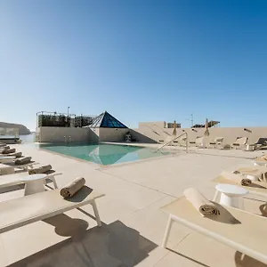 https://labranda-reveron-plaza-hotel.tenerifehoteles.net